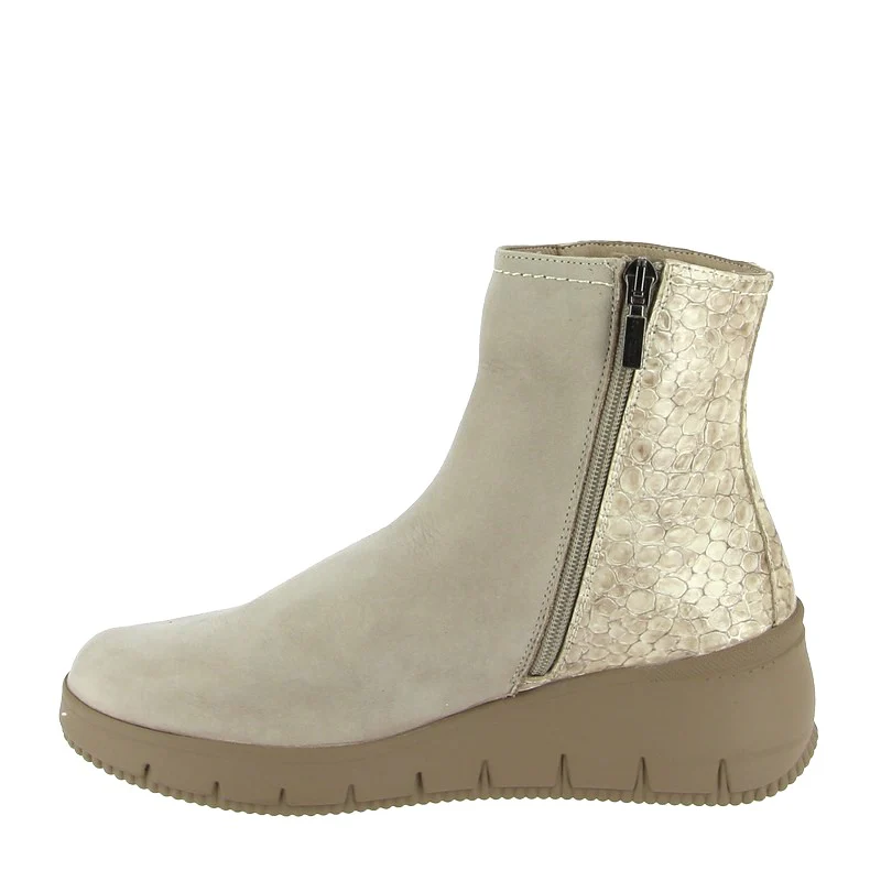 24 HRS 25842 Taupe Ankle Boot - Image 3